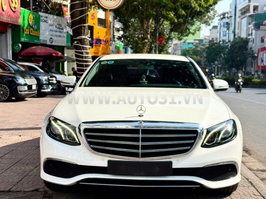 Mercedes Benz E200