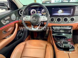 Xe Mercedes Benz E class E300 AMG 2019