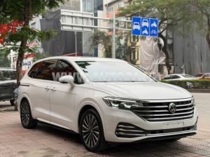 Xe Volkswagen Viloran Luxury 2024