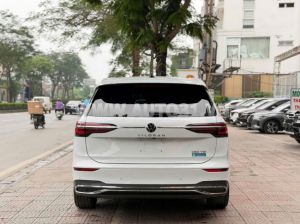 Xe Volkswagen Viloran Luxury 2024
