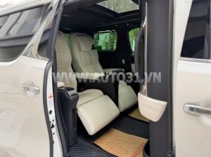 Xe Lexus LM 350 2021