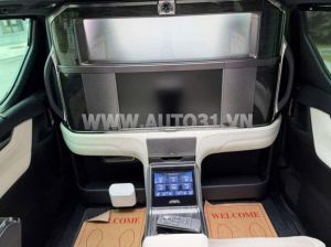Xe Lexus LM 350 2021
