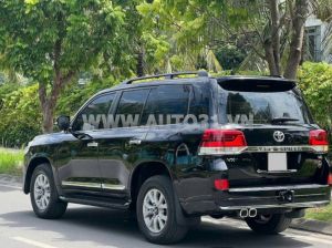 Xe Toyota Land Cruiser VX 4.6 V8 2016