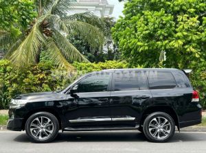 Xe Toyota Land Cruiser 4.6 V8 2019