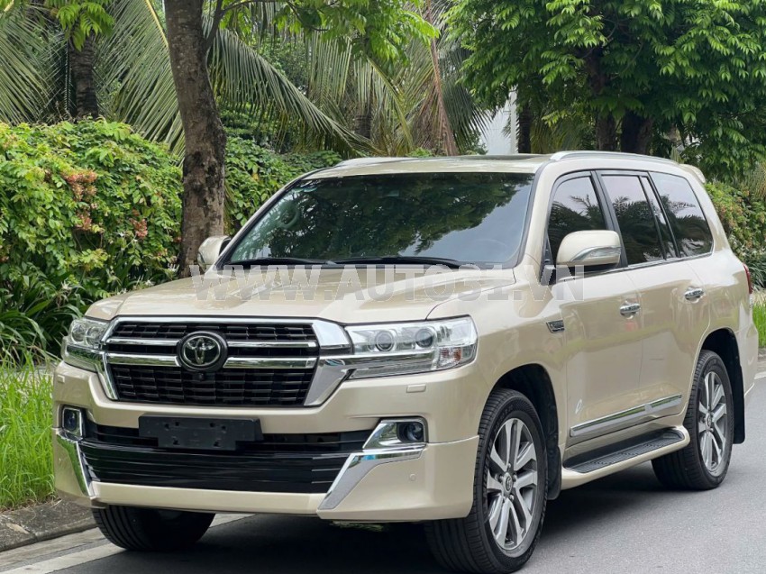 Toyota Land Cruiser 5.7 V8