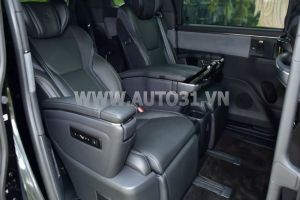 Xe Lexus LM 500h 2025