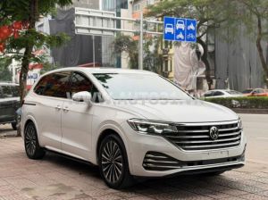 Xe Volkswagen Viloran Luxury 2024