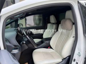 Xe Lexus LM 350 2021