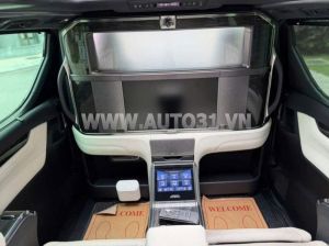 Xe Lexus LM 350 2021