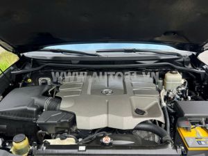 Xe Toyota Land Cruiser 4.6 V8 2019