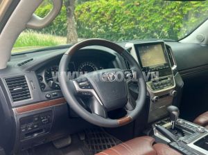 Xe Toyota Land Cruiser VX.R 5.7 V8 2016