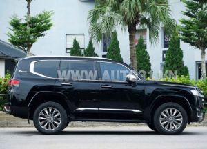 Xe Toyota Land Cruiser 3.5 V6 2024