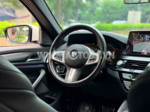 Xe BMW 5 Series 530i M Sport 2021