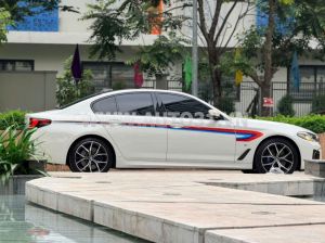 Xe BMW 5 Series 530i M Sport 2021